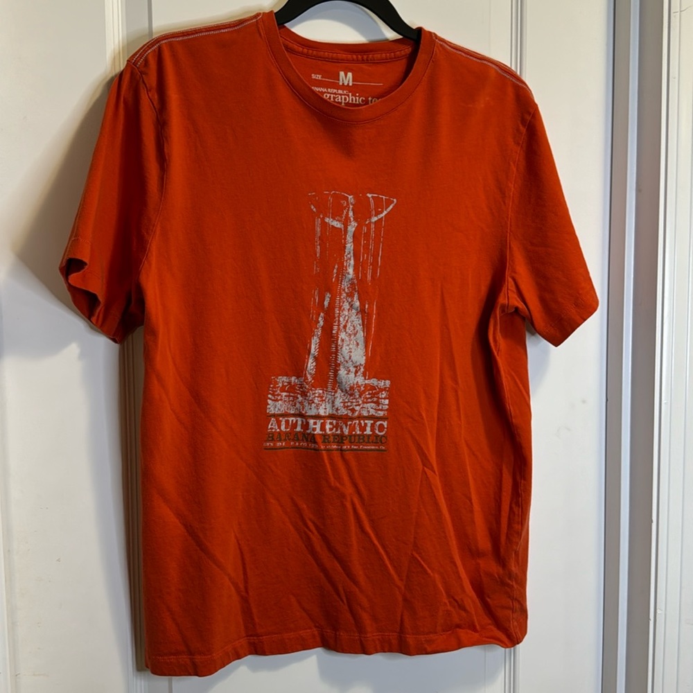 Banana Republic Orange with Whale Graphic Tee - Medium